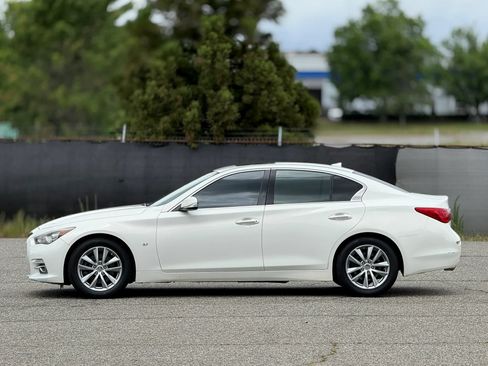 Used 2015 INFINITI Q50 Premium w/ Navigation Package RWD image 8