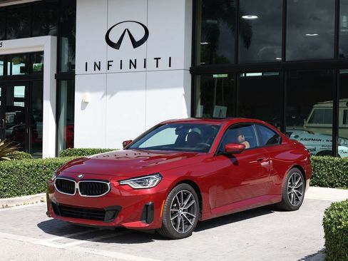 Used 2025 BMW 230i Coupe RWD image 1