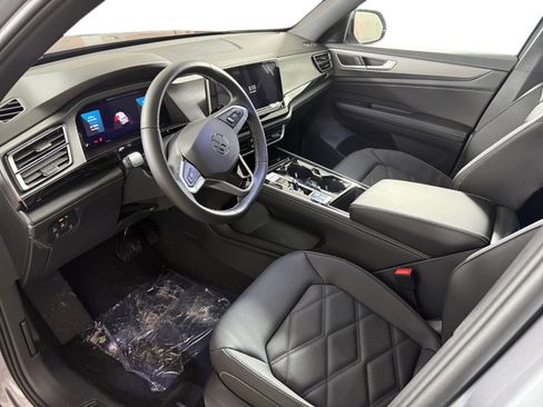 New 2026 Volkswagen Atlas Cross Sport SE AWD/4WD image 2