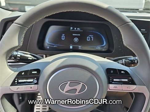 Used 2025 Hyundai Elantra Sport image 21