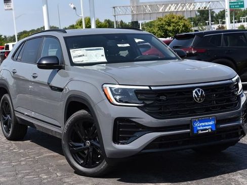 New 2026 Volkswagen Atlas Cross Sport SEL R-Line AWD/4WD image 2