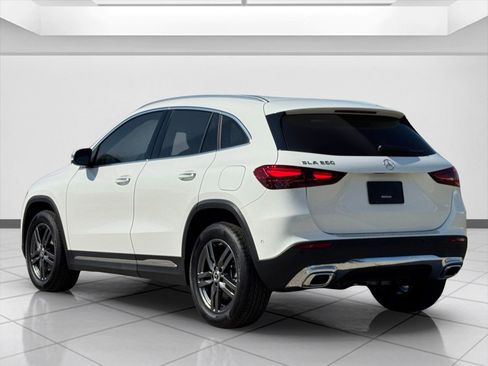 New 2025 Mercedes-Benz GLA 250 image 4
