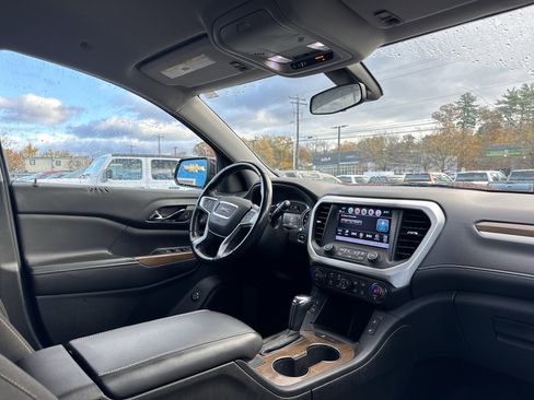 Used 2018 GMC Acadia SLE w/ LPO, Floor Liner Package image 15