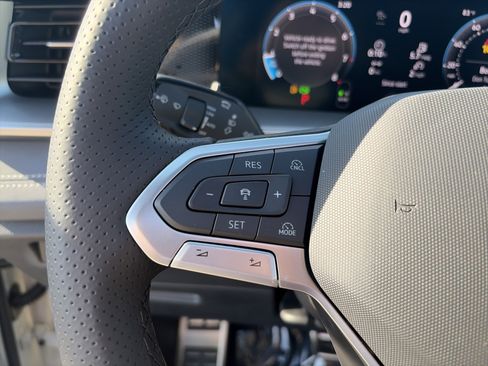 New 2026 Volkswagen Tiguan SE R-Line AWD/4WD image 27