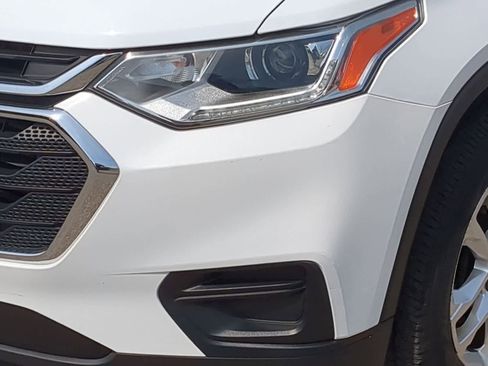 Used 2019 Chevrolet Traverse LS FWD image 11