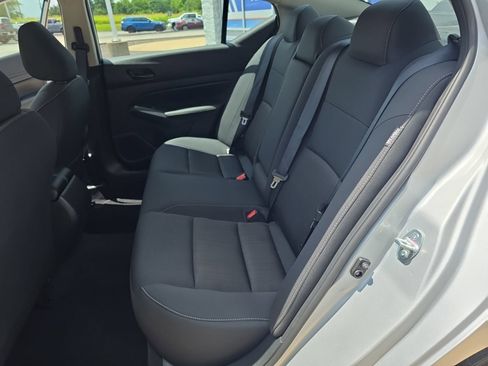 Used 2025 Nissan Altima 2.5 SV FWD image 24