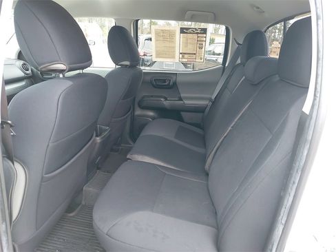 Used 2022 Toyota Tacoma SR image 32