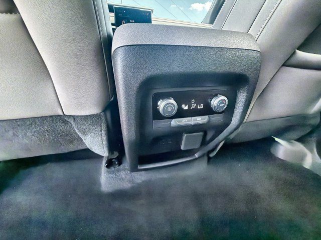 Certified 2026 GMC Acadia Elevation w/ Elevation Premium Package FWD image 20