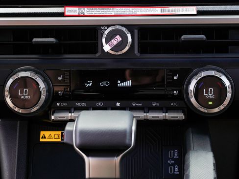 New 2026 Toyota 4Runner Limited AWD/4WD image 38