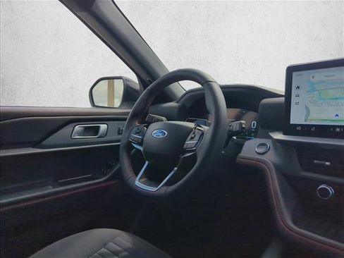 Used 2025 Ford Explorer ST-Line w/ Premium Package image 22