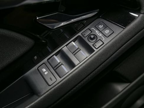 Used 2023 Land Rover Range Rover Evoque S AWD/4WD image 43