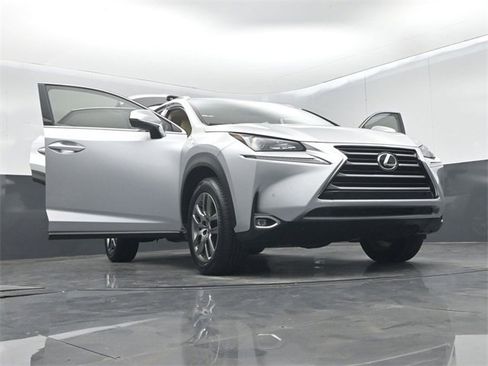 Used 2015 Lexus NX 200t FWD image 70