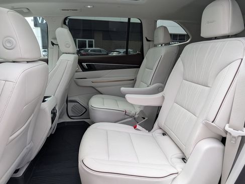 New 2026 Buick Enclave Avenir w/ Super Cruise Package AWD/4WD image 39