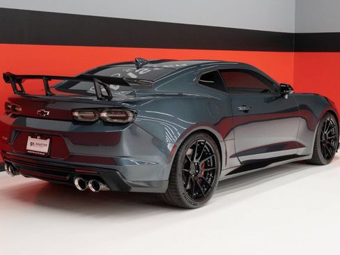 Used 2019 Chevrolet Camaro ZL1 RWD image 43