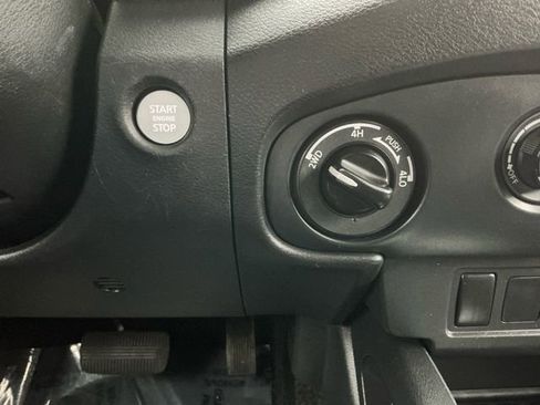 Used 2022 Nissan Frontier S w/ Technology Package image 25