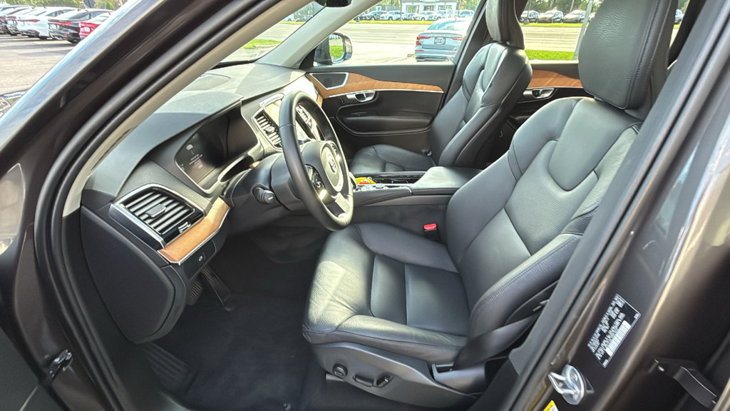 Certified 2024 Volvo XC90 B6 Plus w/ Protection Package Premier AWD/4WD image 25