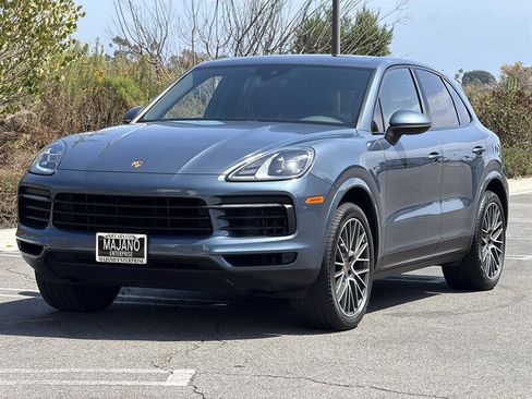 Used 2019 Porsche Cayenne AWD/4WD image 2