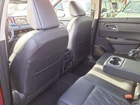 New 2025 Nissan Rogue Platinum w/ Tech Package image 34