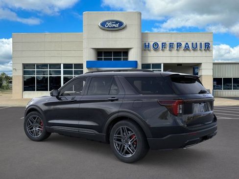 New 2026 Ford Explorer ST-Line w/ ST-Line Street Pack AWD/4WD image 4