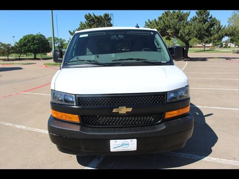 Used 2024 Chevrolet Express 3500 LS image 8