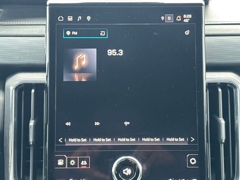 Used 2025 GMC Acadia Elevation image 24