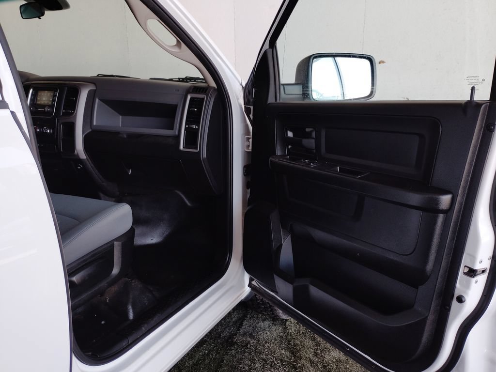 Used 2018 RAM 1500 Tradesman w/ Popular Equipment Group RWD image 10
