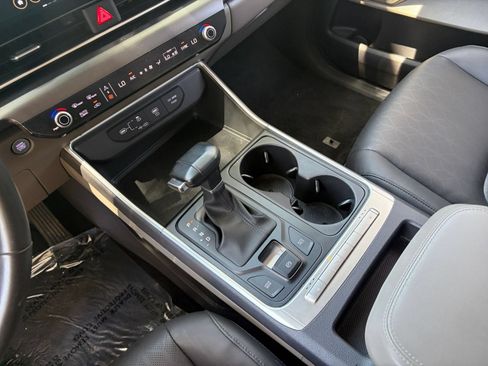 Used 2026 Kia Carnival FWD image 44