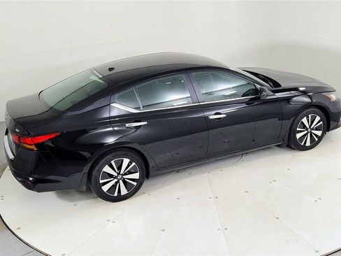 Used 2022 Nissan Altima 2.5 SV image 41