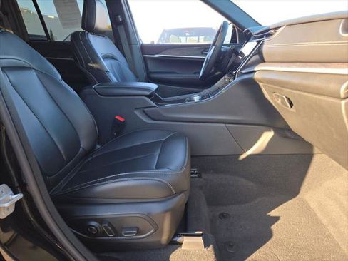 New 2025 Jeep Grand Cherokee Limited w/ Black Appearance Package image 6