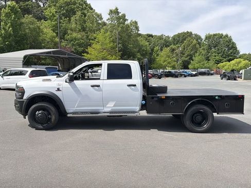 New 2026 RAM 5500 Tradesman AWD/4WD image 10