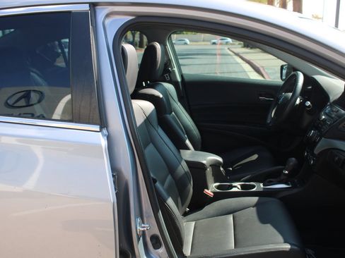 Used 2016 Acura ILX FWD image 7