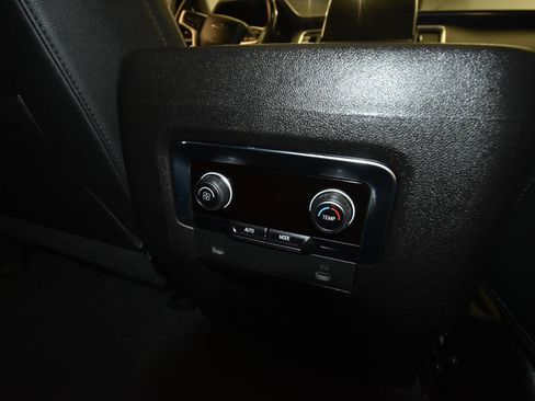 Used 2021 Chevrolet Tahoe Z71 image 22