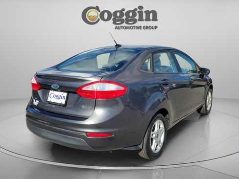 Certified 2019 Ford Fiesta SE image 3