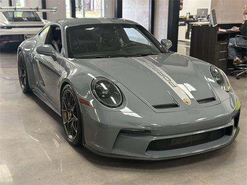 Used 2023 Porsche 911 GT3 RWD image 4