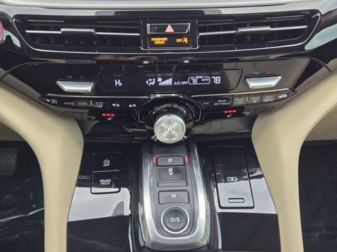 Certified 2025 Acura MDX w/ Technology Package image 19