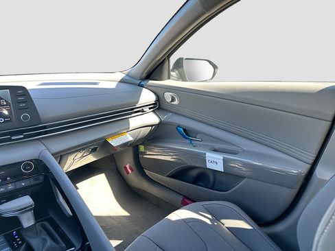 New 2026 Hyundai Elantra SEL Sport image 17