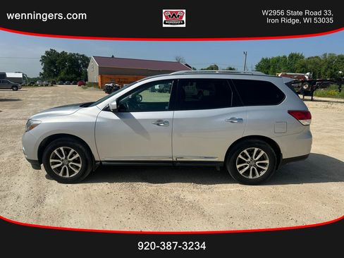 Used 2015 Nissan Pathfinder SL w/ SL Tech Package AWD/4WD image 1