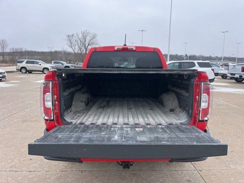 Used 2015 GMC Canyon SLE w/ All-Terrain Package image 5