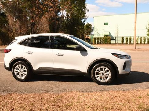 Used 2025 Ford Escape Active image 2