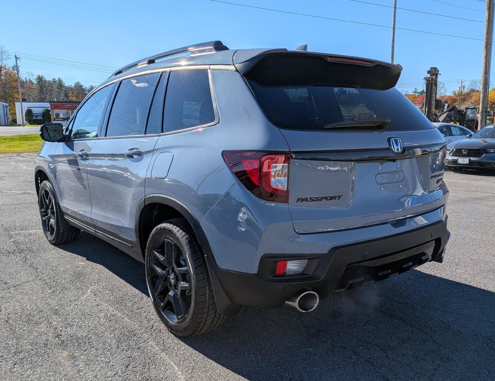 Certified 2024 Honda Passport Black Edition image 8