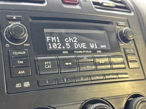 Used 2013 Subaru Impreza 2.0i Sport Premium image 16