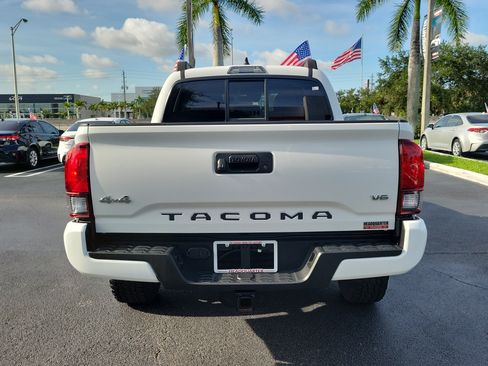Used 2023 Toyota Tacoma SR AWD/4WD image 10