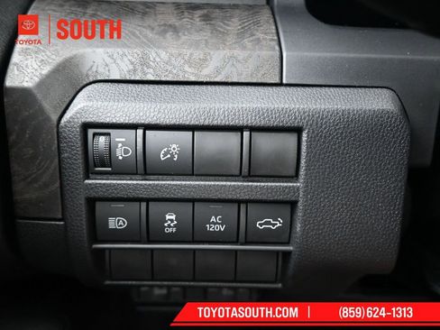 Used 2025 Toyota Tacoma Limited image 21
