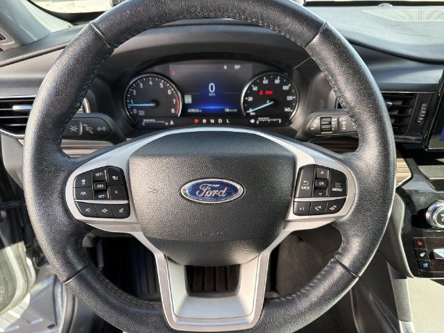Used 2023 Ford Explorer Limited AWD/4WD image 16