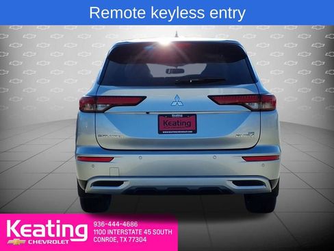 Used 2023 Mitsubishi Outlander 4WD Plug-In Hybrid image 7