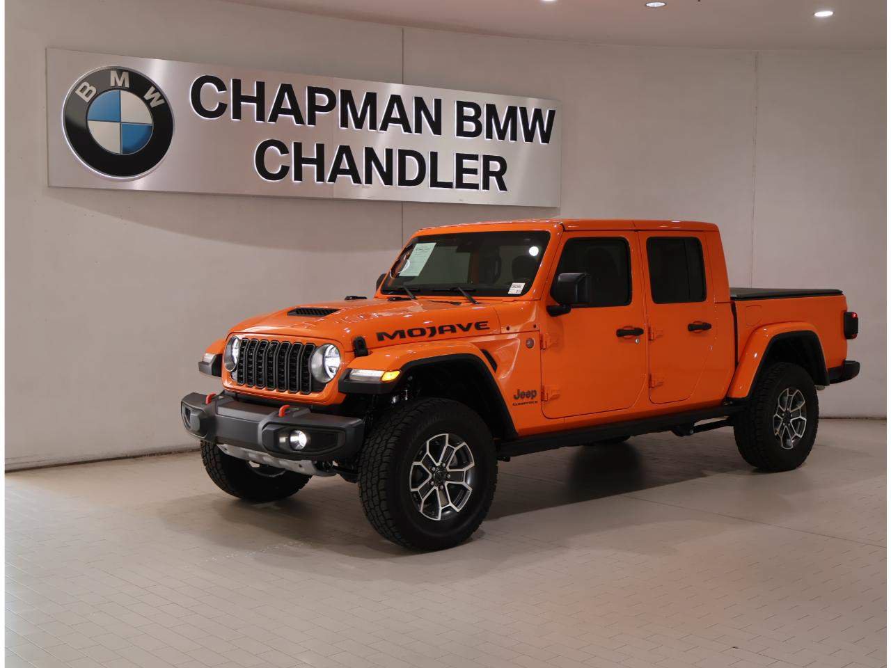 Used 2025 Jeep Gladiator Mojave w/ Safety Group AWD/4WD image 1