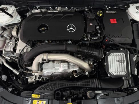 Used 2026 Mercedes-Benz GLB 250 image 32