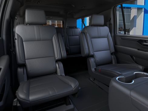 New 2026 Chevrolet Suburban RST w/ Comfort Package AWD/4WD image 17