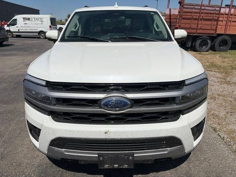Used 2023 Ford Expedition XLT AWD/4WD image 2