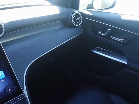 Used 2026 Mercedes-Benz GLC 300 GLC 300 image 37